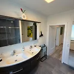 Kabashi Exclusive Living & River View Apartment *