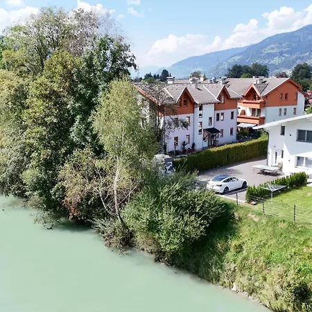 아파트 Kabashi 2 River View *